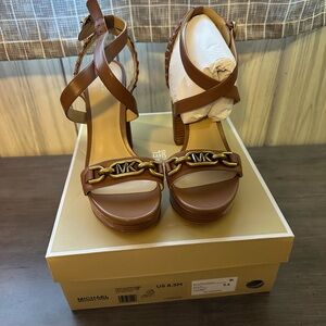 Michael Kors Kailey Platform Sandal in Luggage